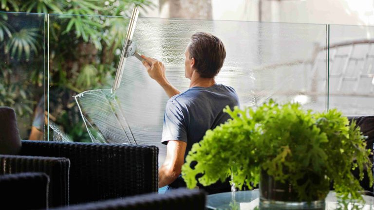 A Clear View to Sustainability: Swish’s Innovative Window Cleaning Solutions