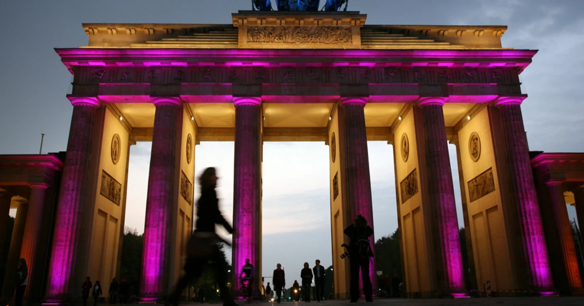 Berlin Headlines Keeps You Informed, Buchermag Keeps You Inspired