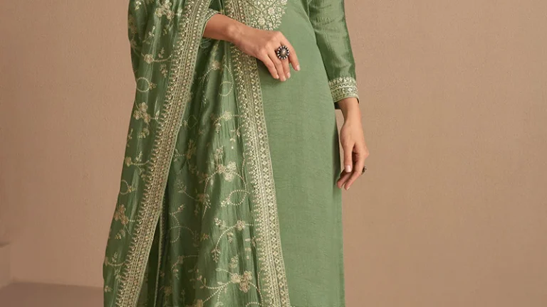 Sana Safinaz: A Legacy of Pakistani Fashion Excellence