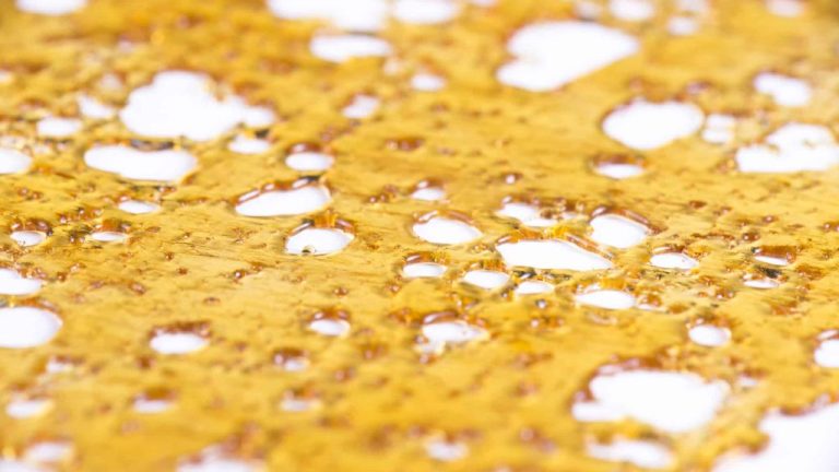 The Best Indica Shatter Strains to Enjoy for Relaxation in Canada